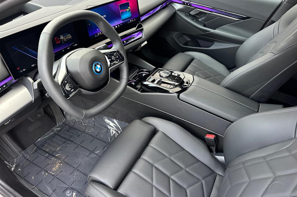 Thumbnail: 2024 BMW i5 - 9