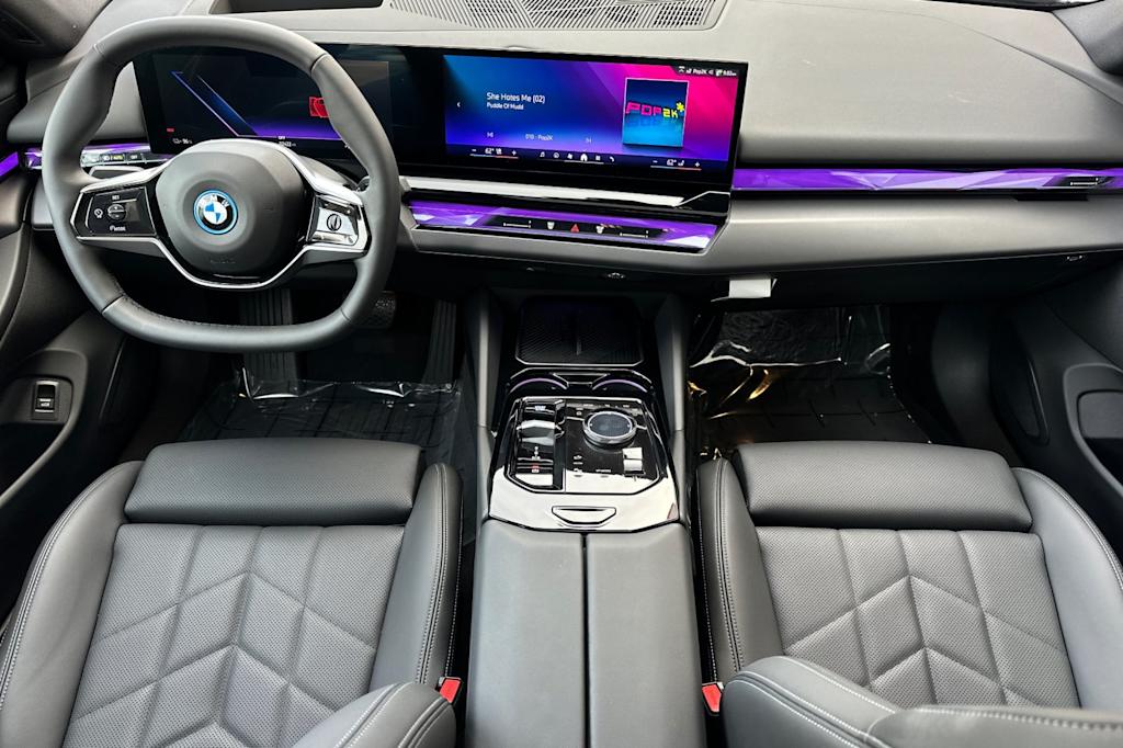 Thumbnail: 2024 BMW i5 - 2