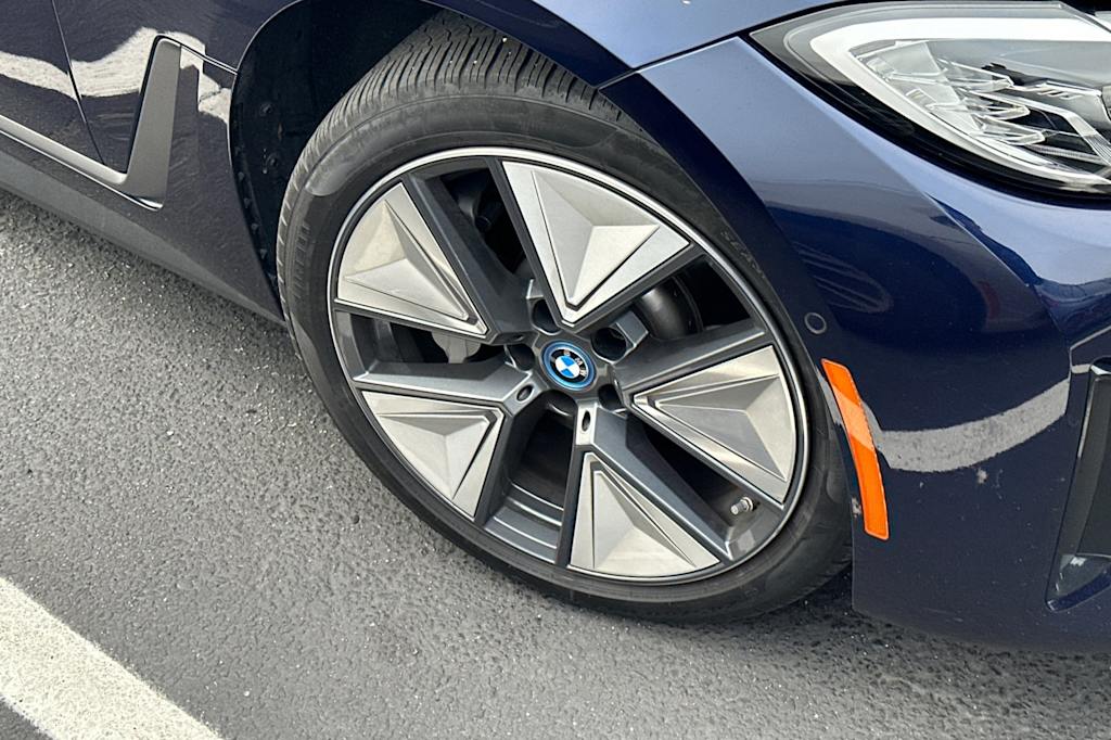 Thumbnail: 2023 BMW i4 - 6