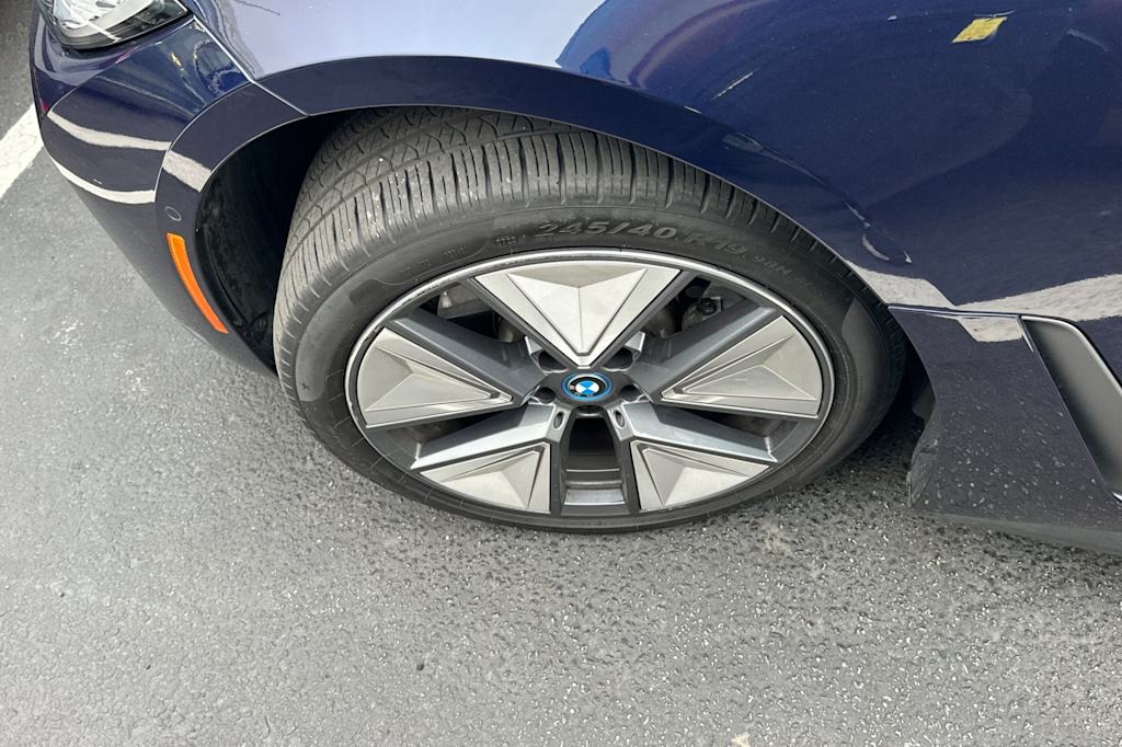 Thumbnail: 2023 BMW i4 - 21
