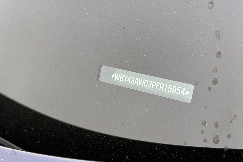 Thumbnail: 2023 BMW i4 - 8