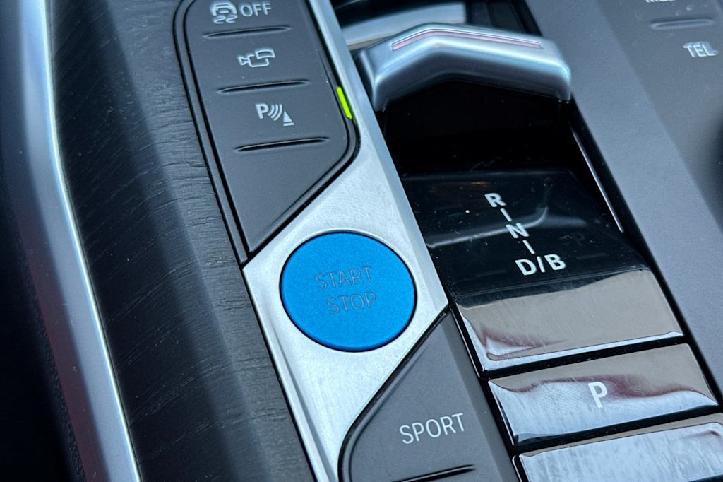 Thumbnail: 2023 BMW i4 - 13