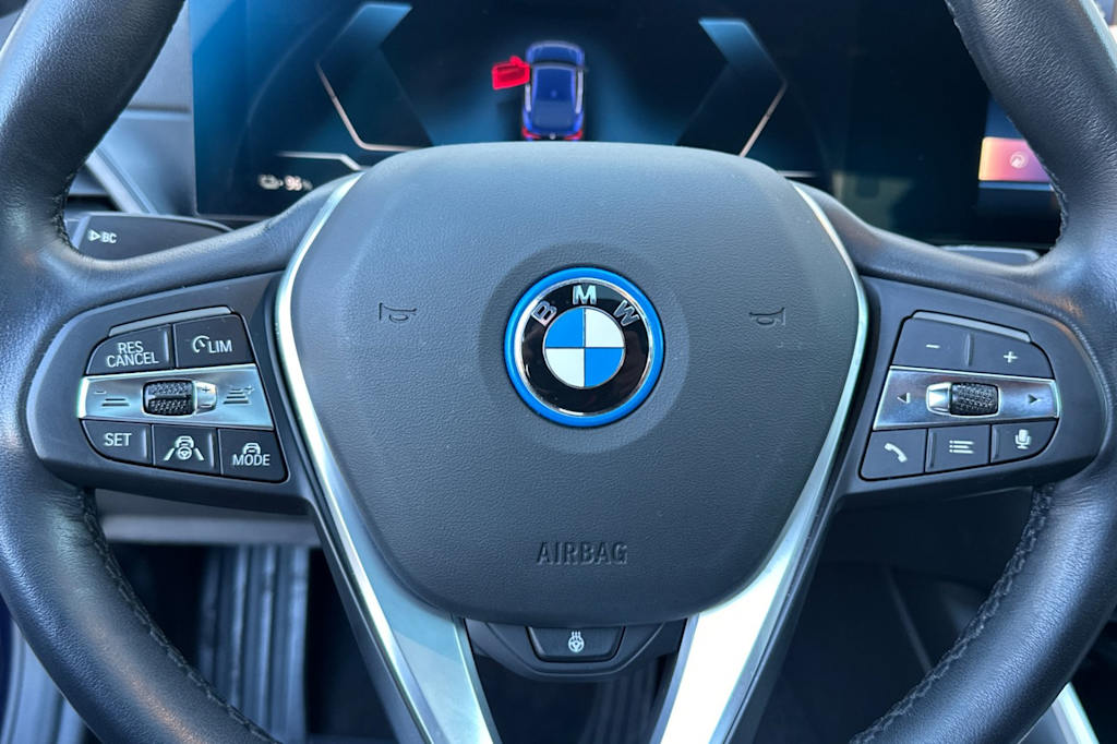 Thumbnail: 2023 BMW i4 - 28