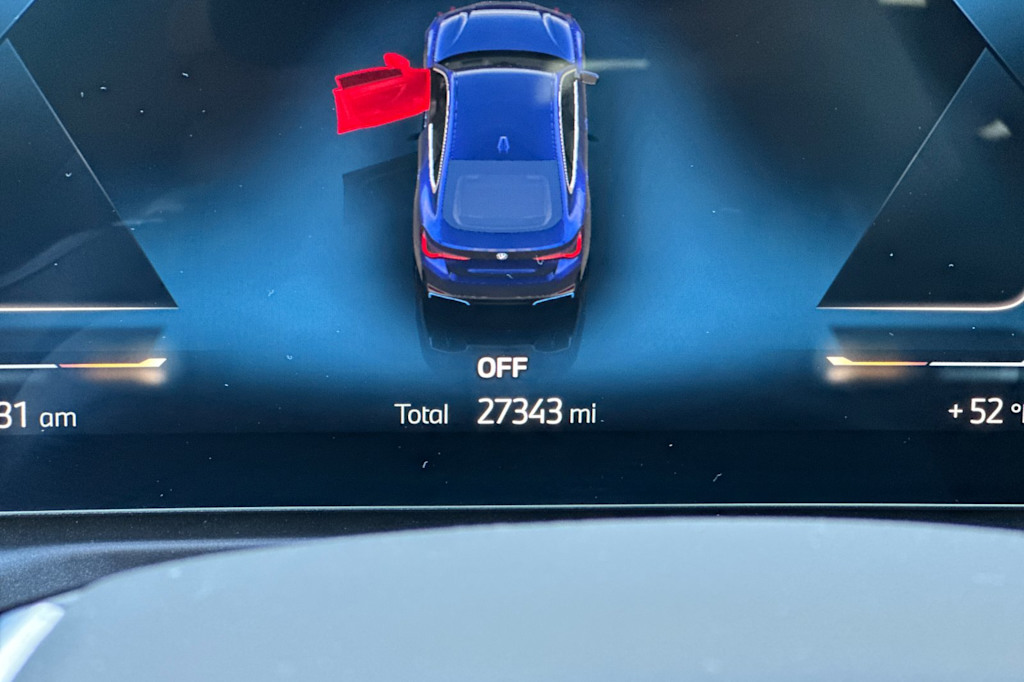 Thumbnail: 2023 BMW i4 - 31