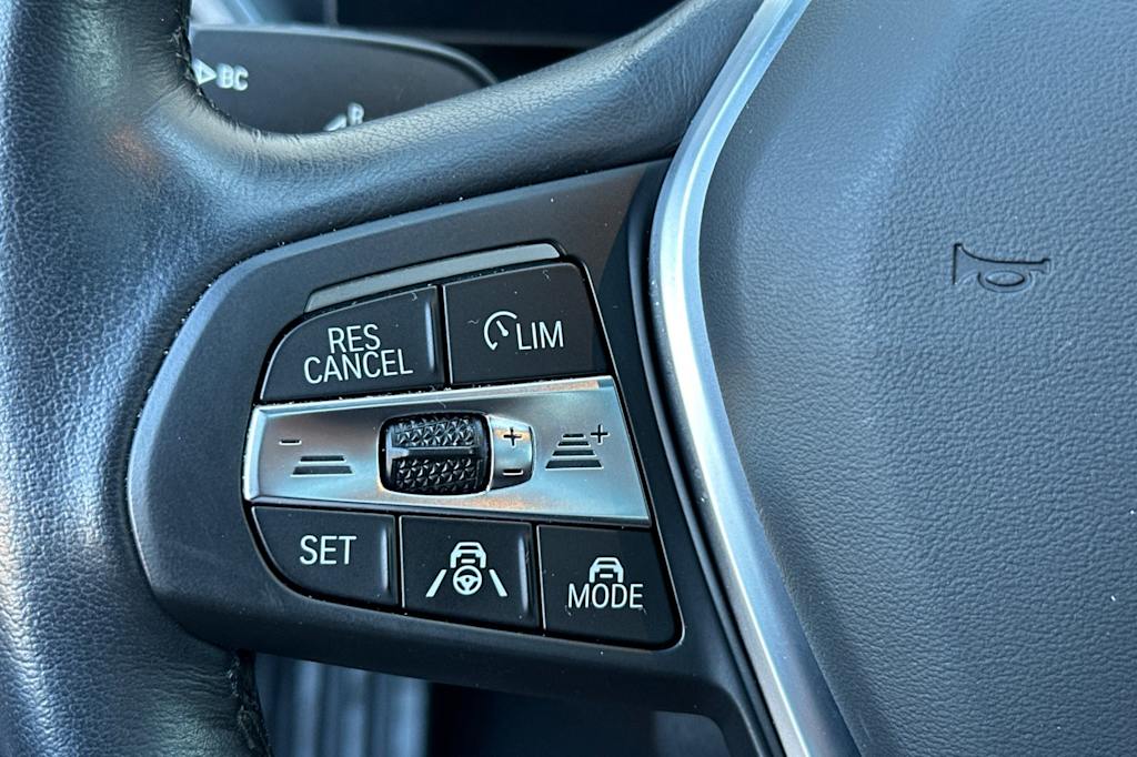 Thumbnail: 2023 BMW i4 - 29