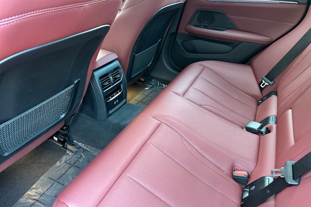 Thumbnail: 2023 BMW i4 - 10