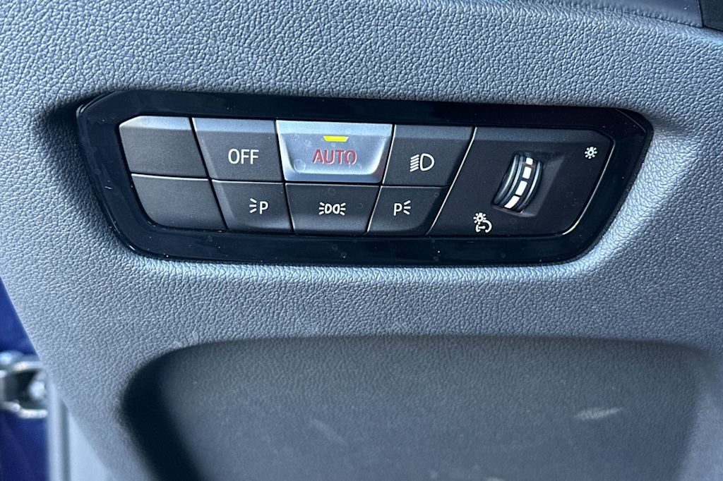 Thumbnail: 2023 BMW i4 - 32