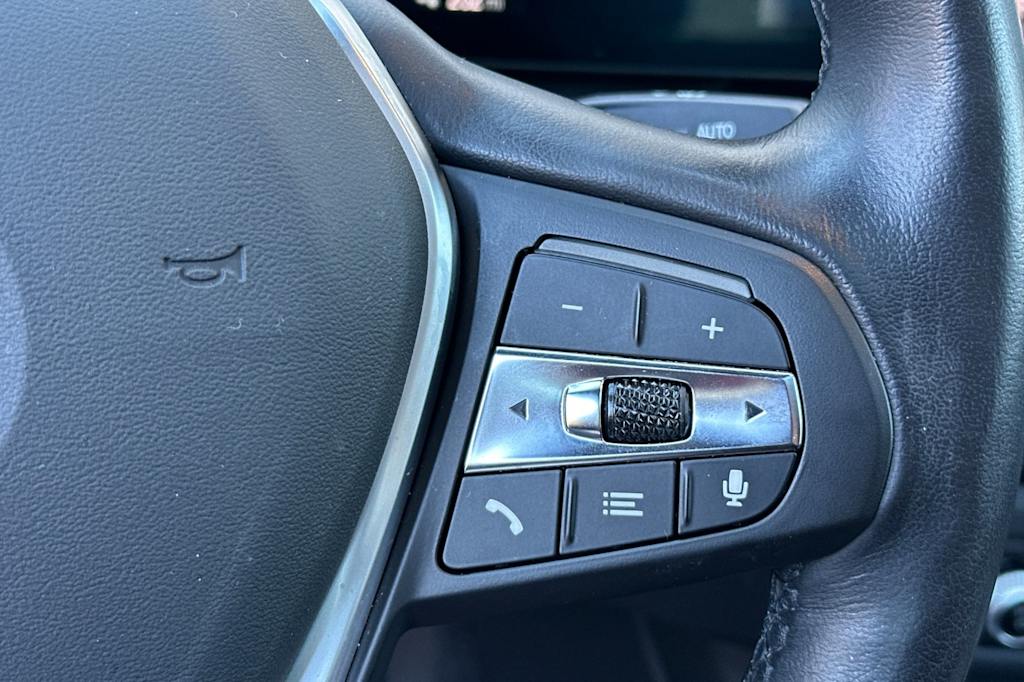 Thumbnail: 2023 BMW i4 - 30