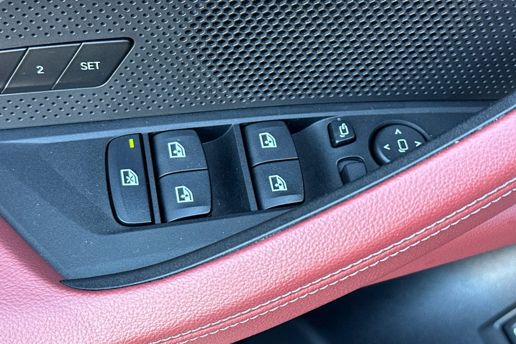 Thumbnail: 2023 BMW i4 - 21