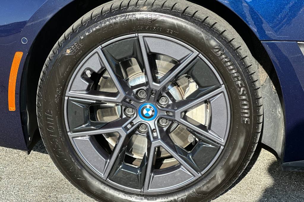 Thumbnail: 2023 BMW i4 - 7