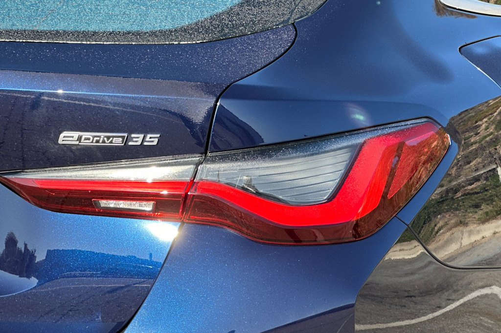 Thumbnail: 2023 BMW i4 - 33