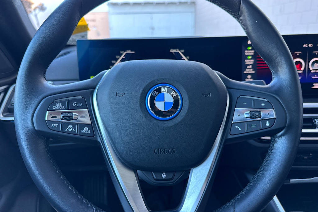 2023 BMW i4 eDrive35 28