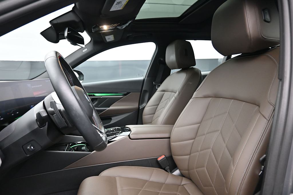 Thumbnail: 2024 BMW i5 - 8