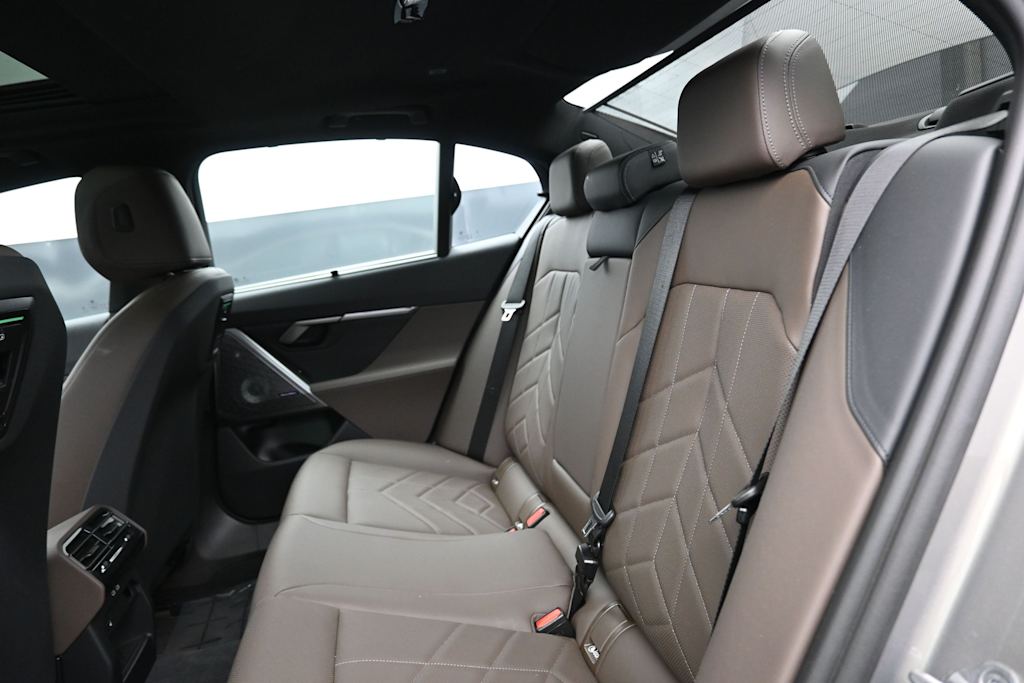 Thumbnail: 2024 BMW i5 - 9