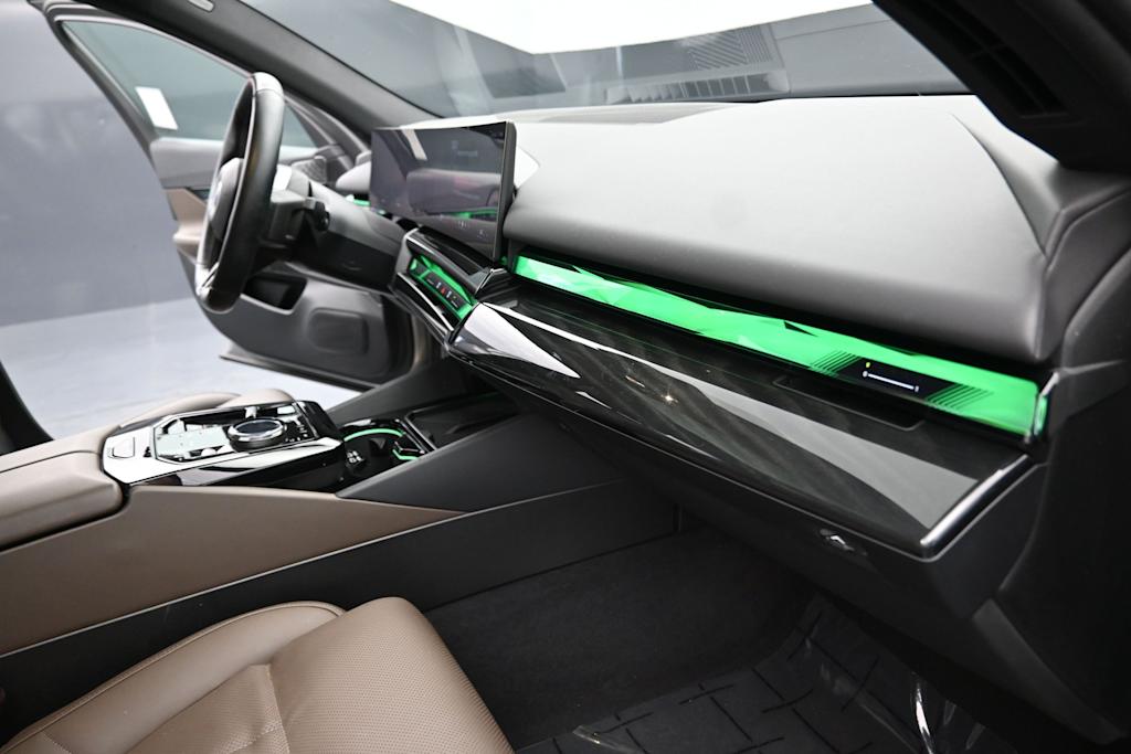 Thumbnail: 2024 BMW i5 - 7