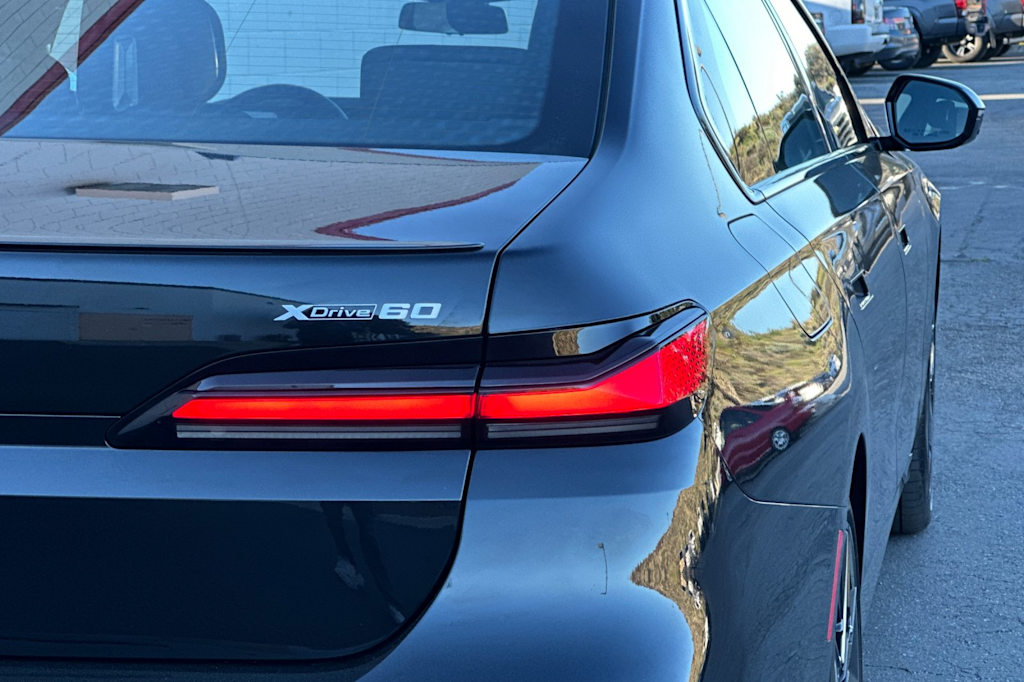 Thumbnail: 2024 BMW i7 - 18