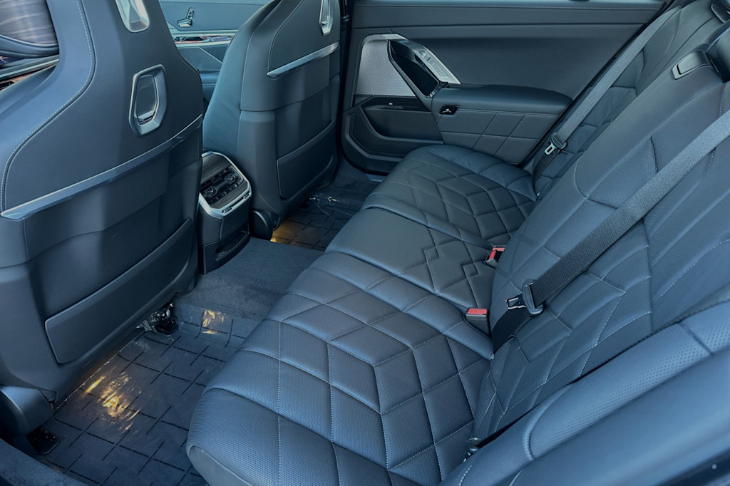 Thumbnail: 2024 BMW i7 - 11