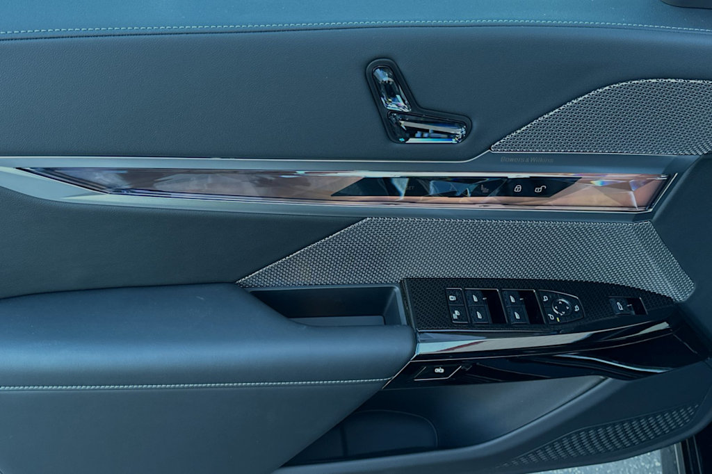 Thumbnail: 2024 BMW i7 - 19