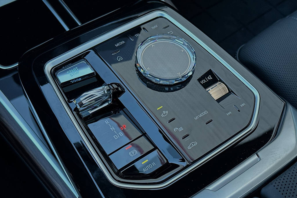 Thumbnail: 2024 BMW i7 - 13