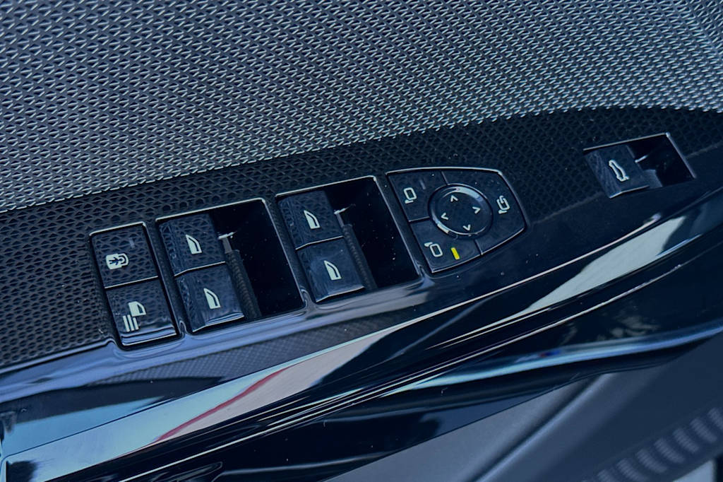 Thumbnail: 2024 BMW i7 - 20