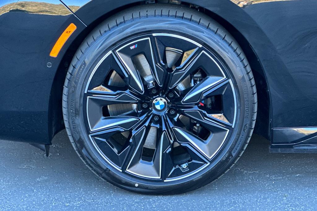 Thumbnail: 2024 BMW i7 - 7