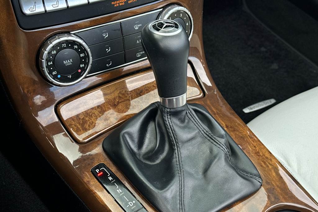 Thumbnail: 2014 Mercedes-Benz SLK - 12