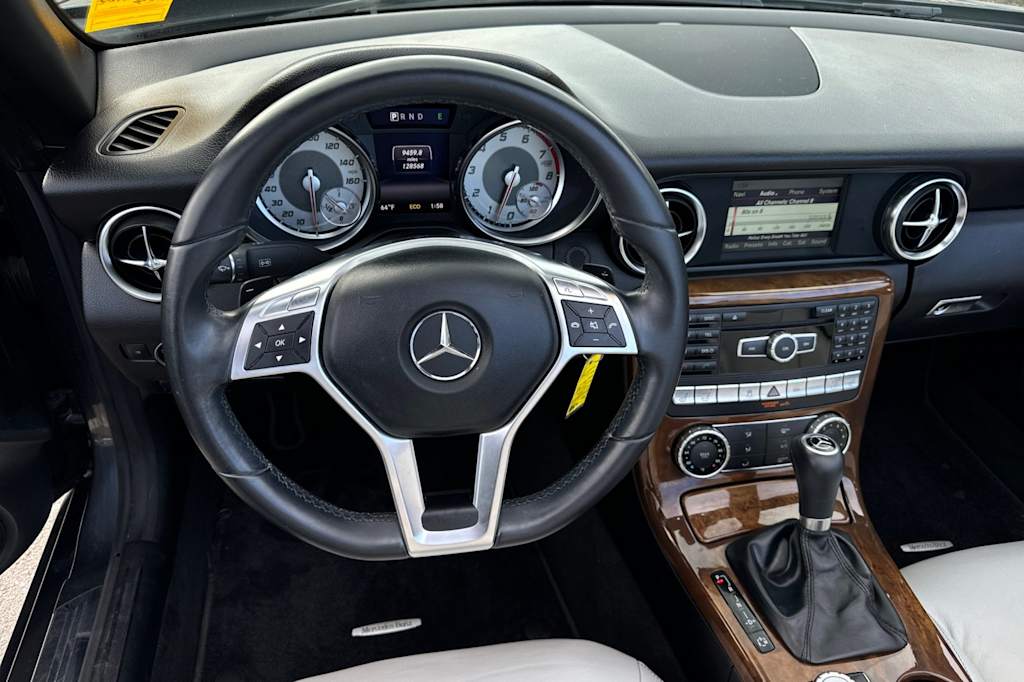 Thumbnail: 2014 Mercedes-Benz SLK - 9
