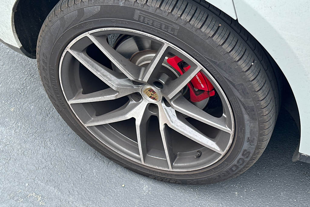 2023 Porsche Macan S 17
