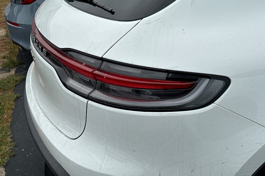 2023 Porsche Macan S 18