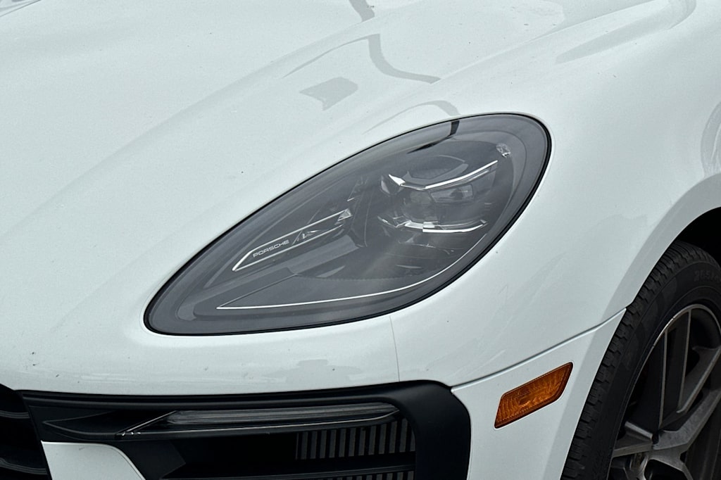 2023 Porsche Macan S 11