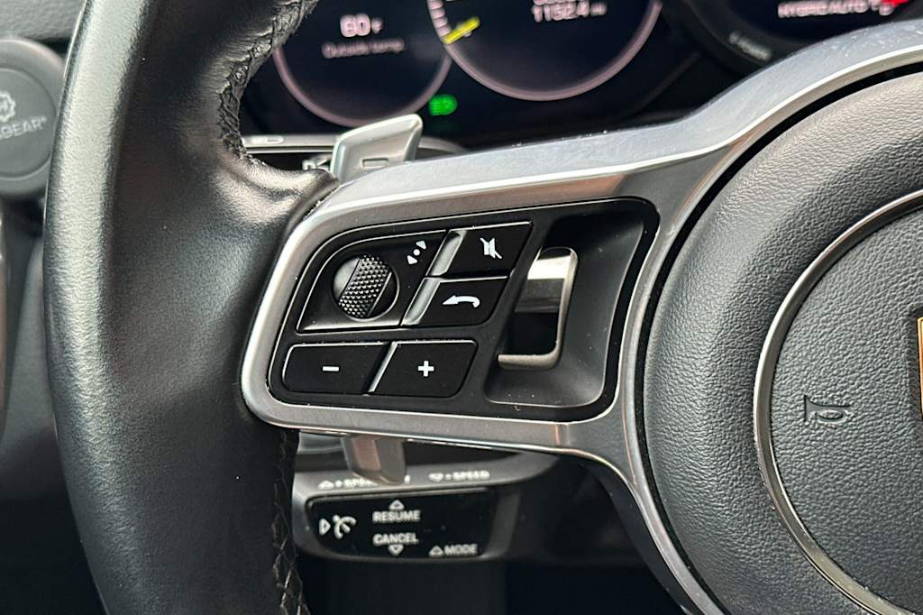 Thumbnail: 2020 Porsche Cayenne - 29