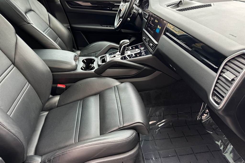 Thumbnail: 2020 Porsche Cayenne - 11
