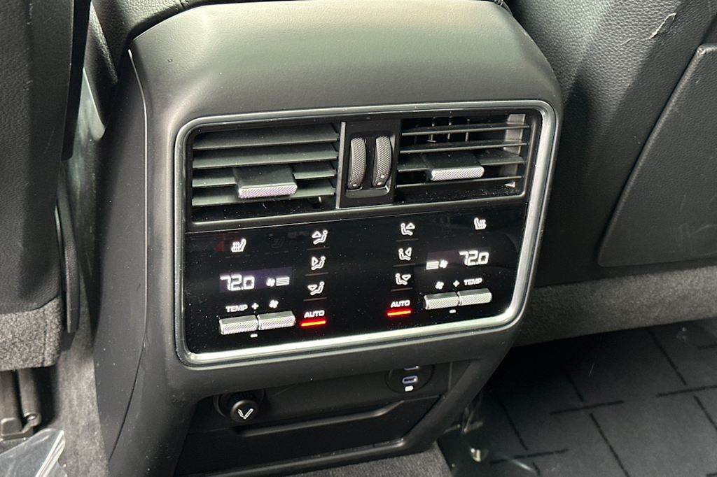 Thumbnail: 2020 Porsche Cayenne - 23