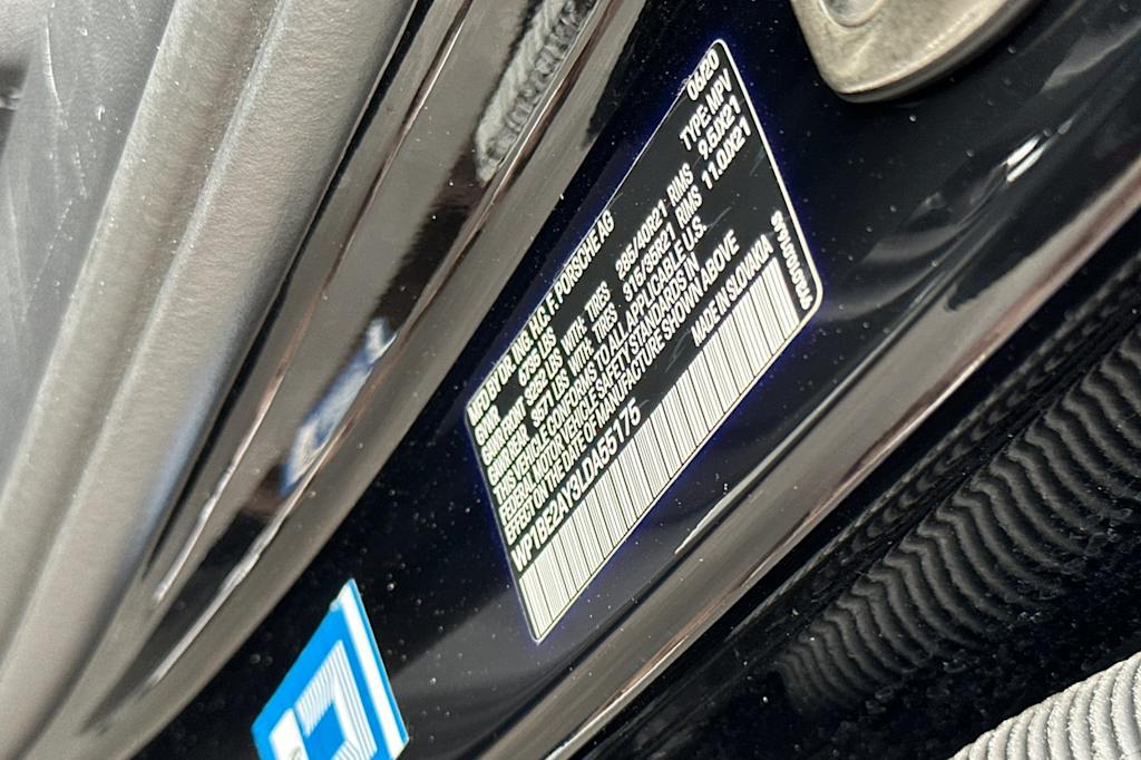 Thumbnail: 2020 Porsche Cayenne - 33