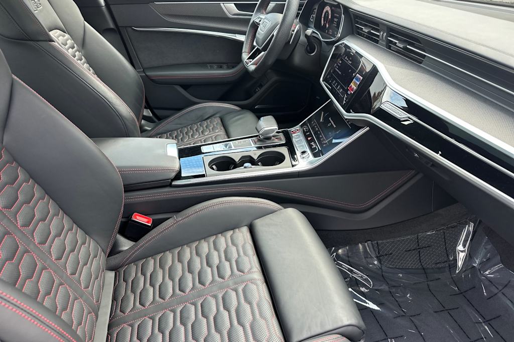 Thumbnail: 2024 Audi RS 7 - 10