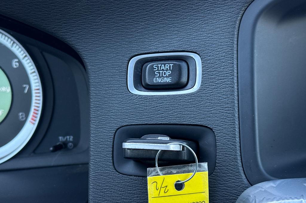 Thumbnail: 2013 Volvo S60 - 23