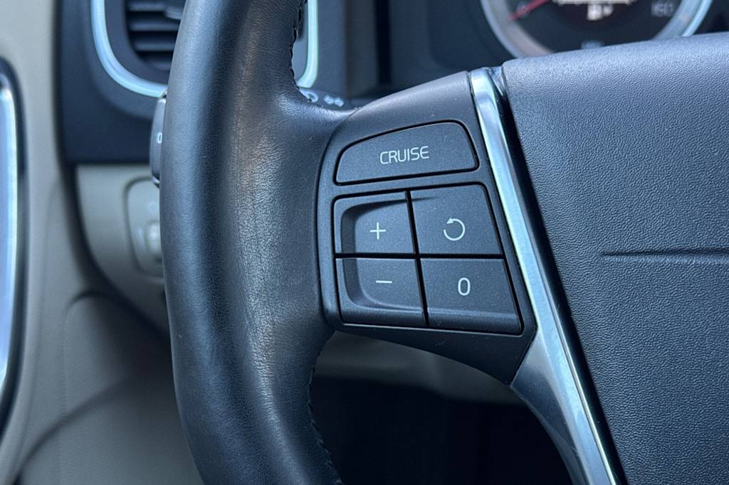 Thumbnail: 2013 Volvo S60 - 25