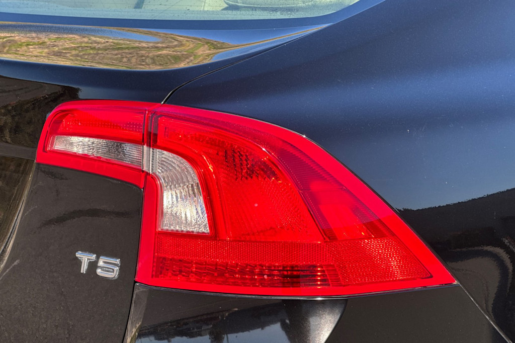 Thumbnail: 2013 Volvo S60 - 29