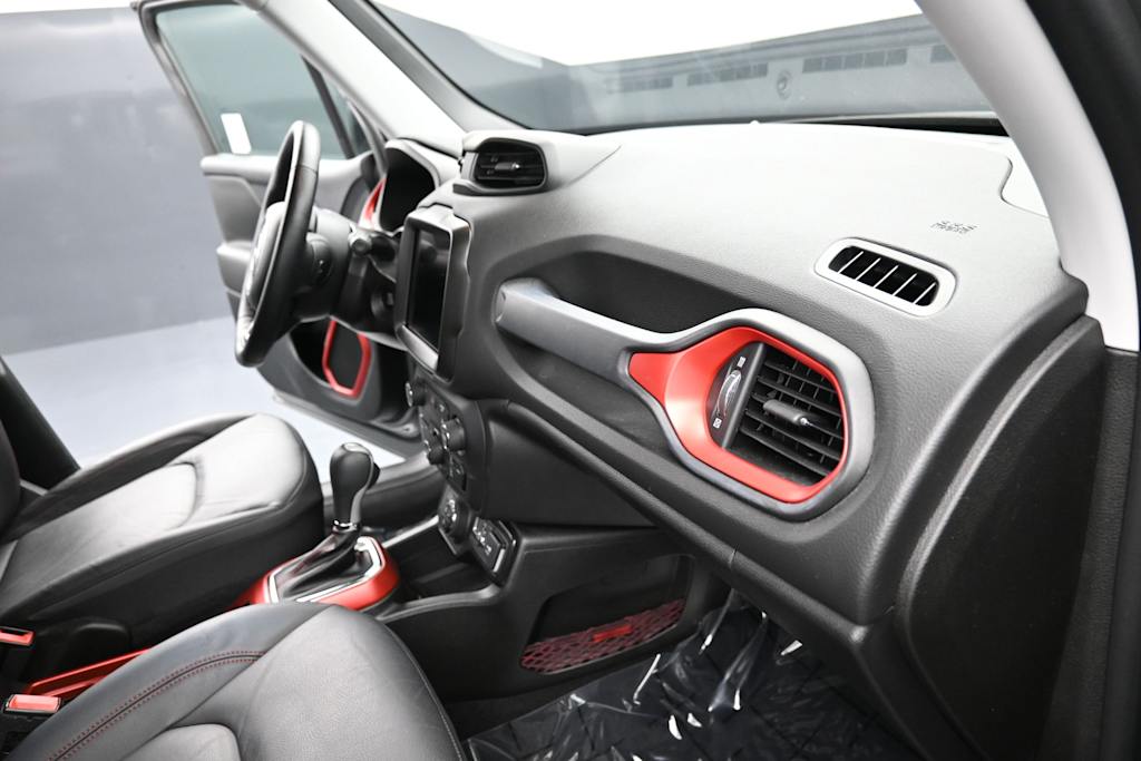 Thumbnail: 2022 Jeep Renegade - 7
