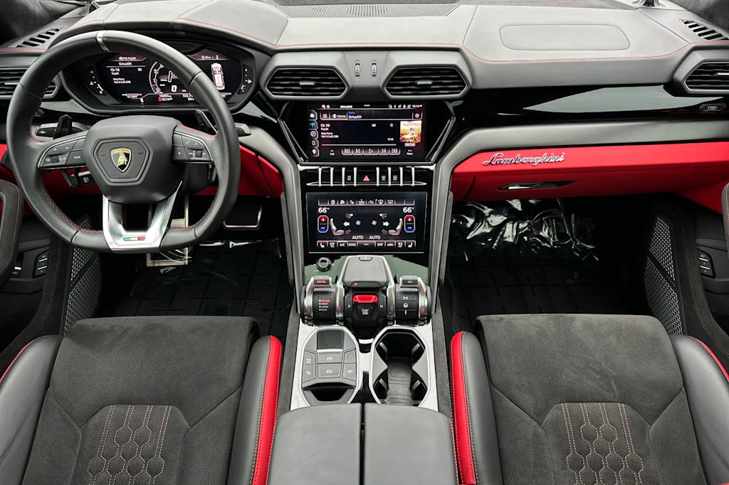 Thumbnail: 2023 Lamborghini Urus - 2