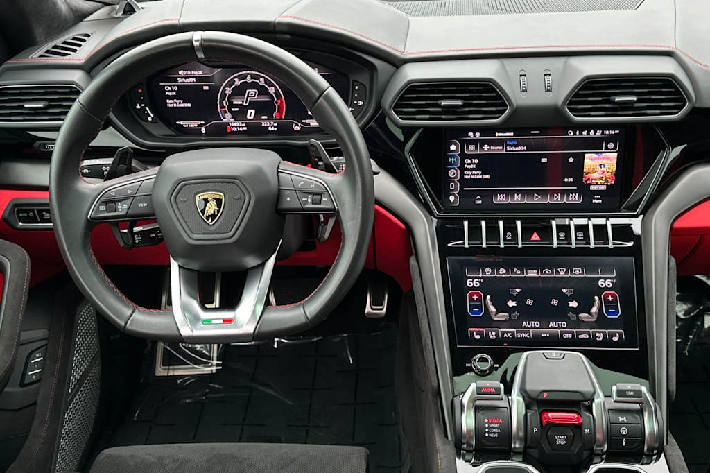 Thumbnail: 2023 Lamborghini Urus - 8