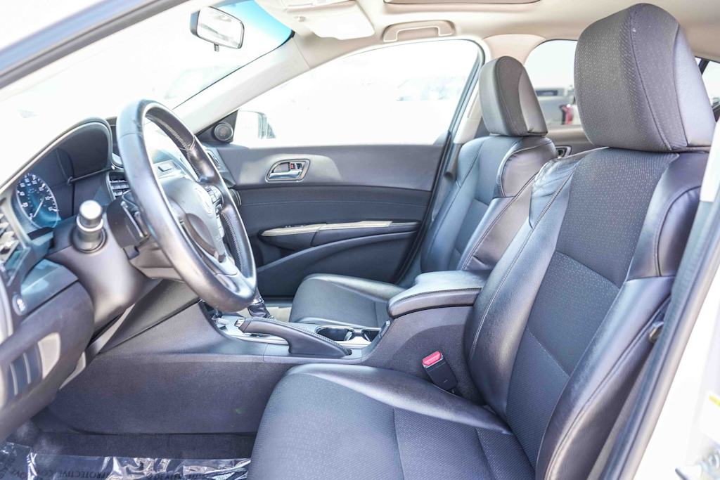 Thumbnail: 2013 Acura ILX - 10
