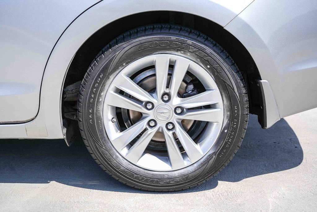 Thumbnail: 2013 Acura ILX - 6