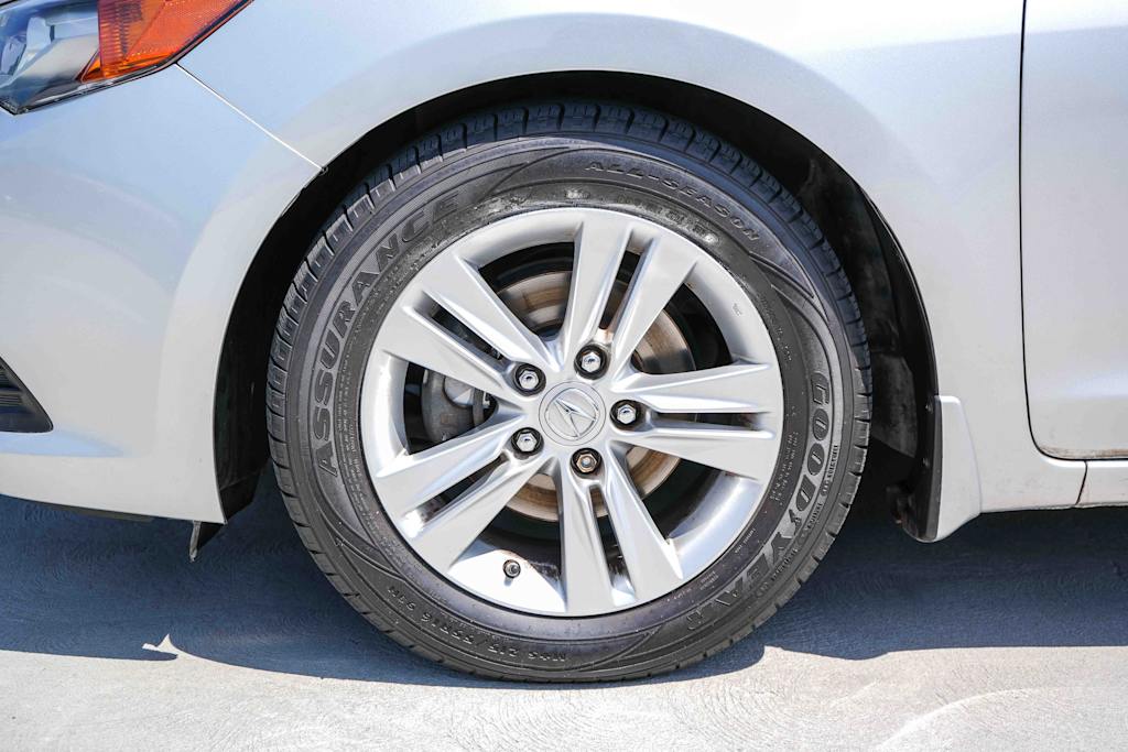 Thumbnail: 2013 Acura ILX - 22