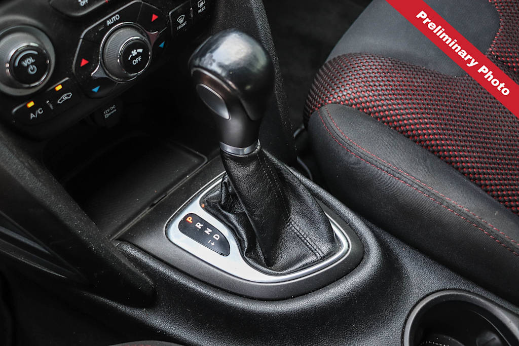 Thumbnail: 2016 Dodge Dart - 11