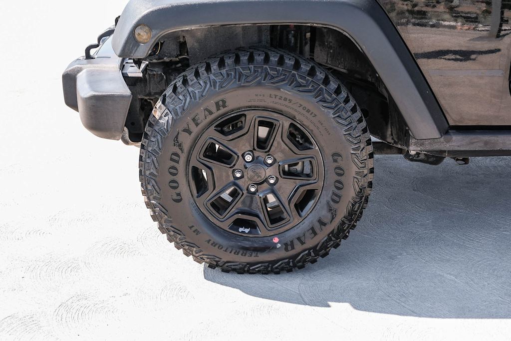 Thumbnail: 2016 Jeep Wrangler - 22