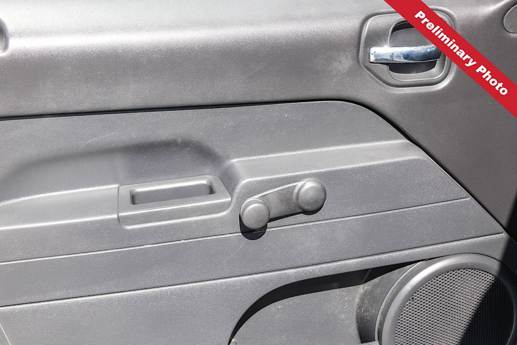 Thumbnail: 2016 Jeep Patriot - 20