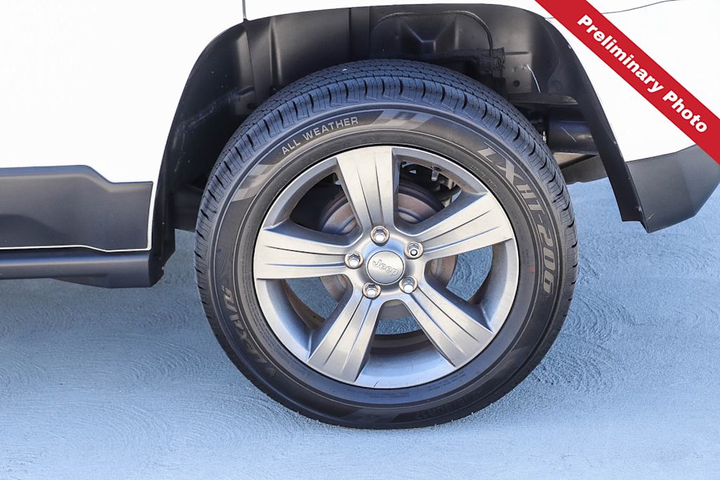 Thumbnail: 2016 Jeep Patriot - 19