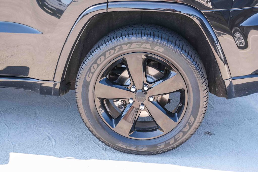 Thumbnail: 2015 Jeep Grand Cherokee - 6