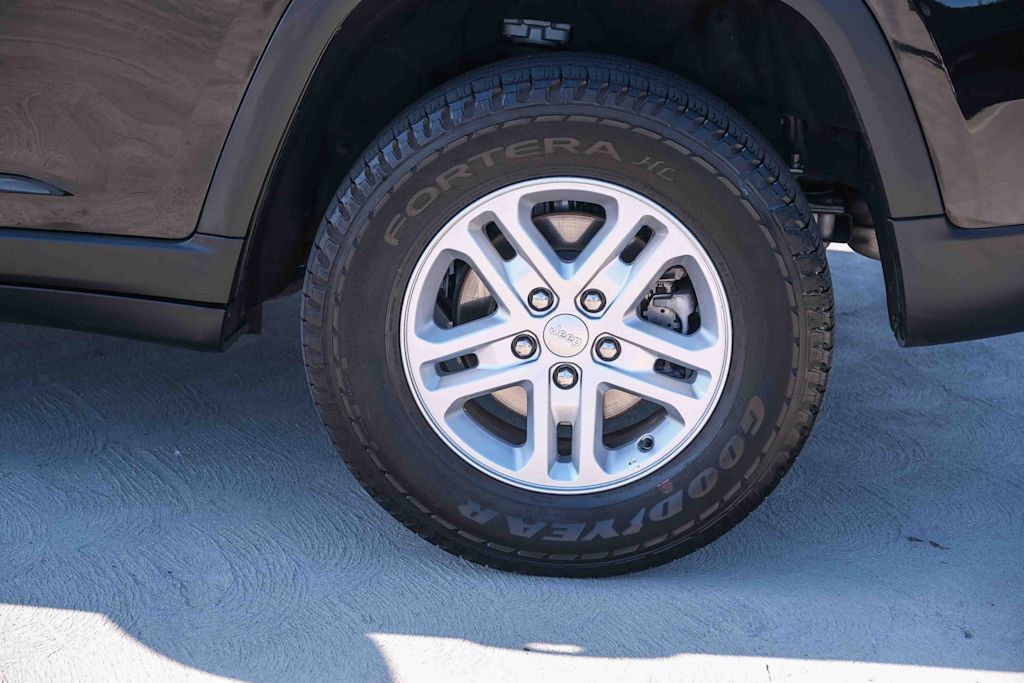 Thumbnail: 2024 Jeep Grand Cherokee - 5